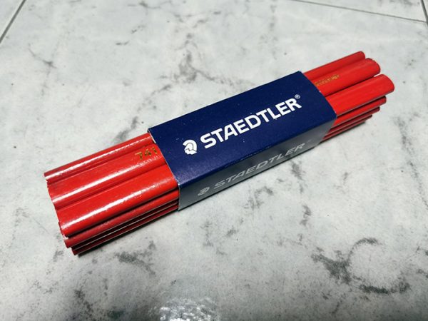 ดินสอเขียนไม้ Staedler
